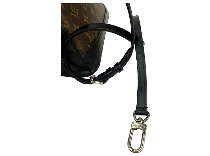 Borsa a spalla Louis Vuitton Dora Monogram MM Noir Marrone - vista 5