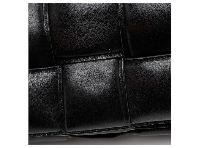 Borsa a spalla maxi in pelle di agnello Cassette con catena Bottega Veneta - vista 10