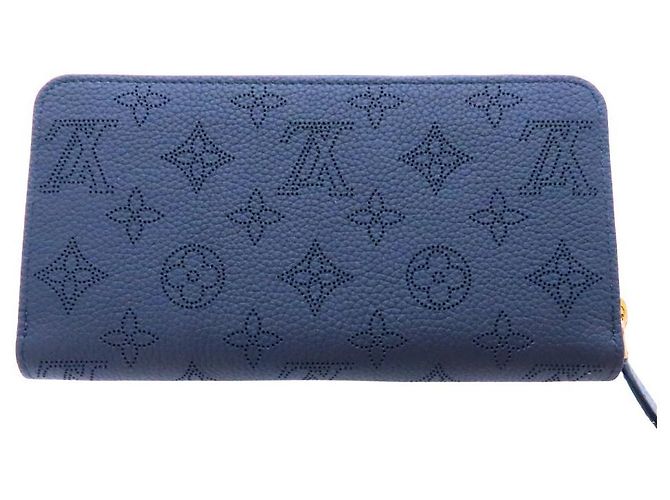 Louis Vuitton Zippy Wallet Monogram Mahina Long Wallet Blue - view 3