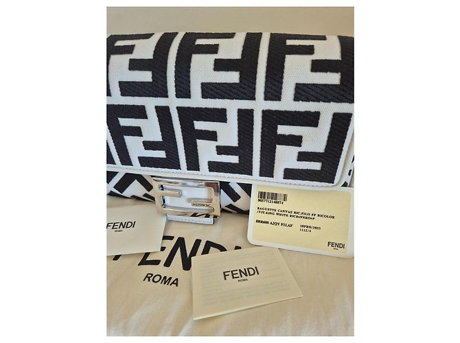Borsa Fendi Baguette Bianca e Nera in Tela Nero Bianco - vista 12