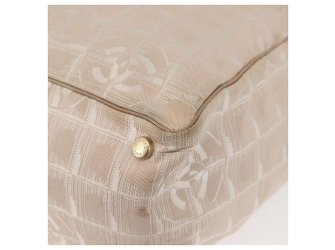 CHANEL Nova Bolsa Tote de Viagem Nylon Bege Ouro CC Auth BA5630 Dourado - vista 15