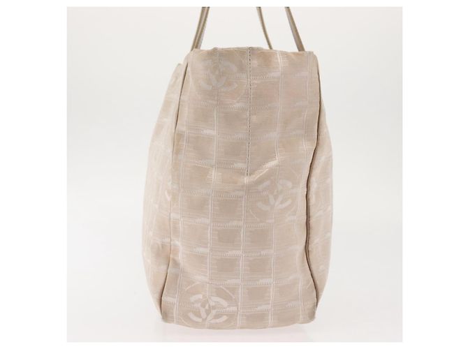 CHANEL Nova Bolsa Tote de Viagem Nylon Bege Ouro CC Auth BA5630 Dourado - vista 3