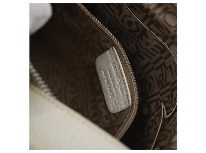 Borsa a Spalla Gancini in Pelle Bianca Argento Salvatore Ferragamo Auth 141105 Bianco - vista 12