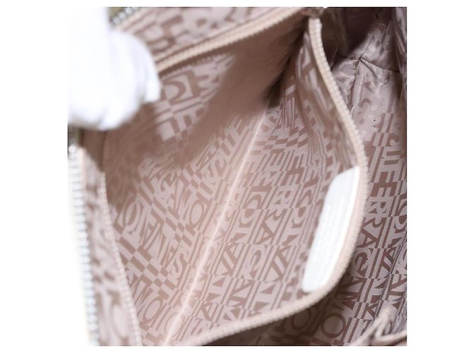 Borsa a Spalla Gancini in Pelle Bianca Argento Salvatore Ferragamo Auth 141105 Bianco - vista 22