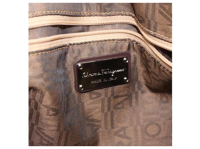 Borsa a Spalla Salvatore Ferragamo in Pelle PVC Marrone Scuro Argento Auth BA4805 - vista 19