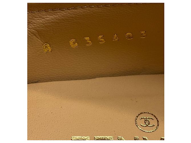 Chanel Bege / Preto 2020 Sapatilhas de Couro de Cordeiro com Pérolas e Bico de Grosgrain - vista 10