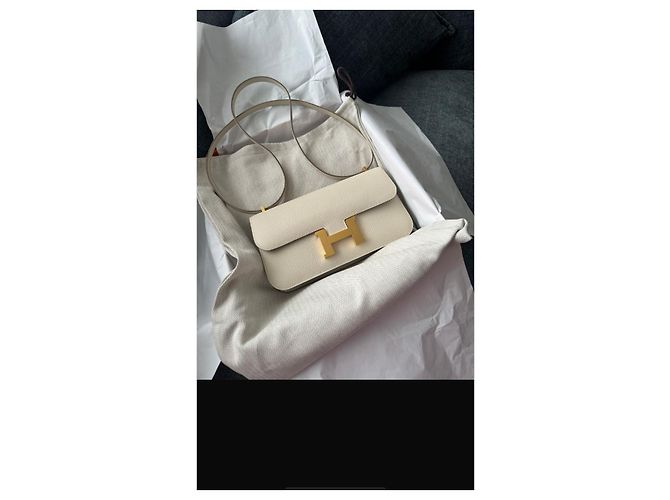 Bolsa Hermès Constance Elan de Couro Branco com Hardware Dourado - vista 2