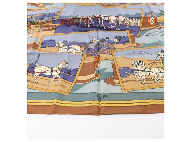 Foulard in seta 100% Hermès Carré 90 "Carrozza e cappello" in Marrone - vista 4