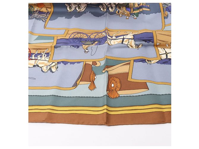 Foulard in seta 100% Hermès Carré 90 "Carrozza e cappello" in Marrone - vista 6
