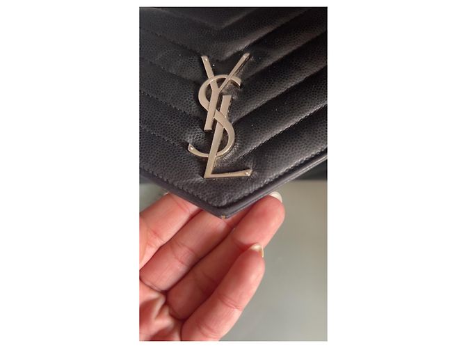 Saint Laurent Cassandre Portafoglio a Catena Nero in Pelle - vista 3