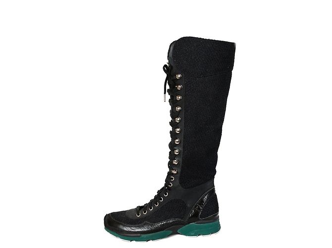 Sneakers alte Chanel in pelle e tweed nero verde metallizzato - vista 2