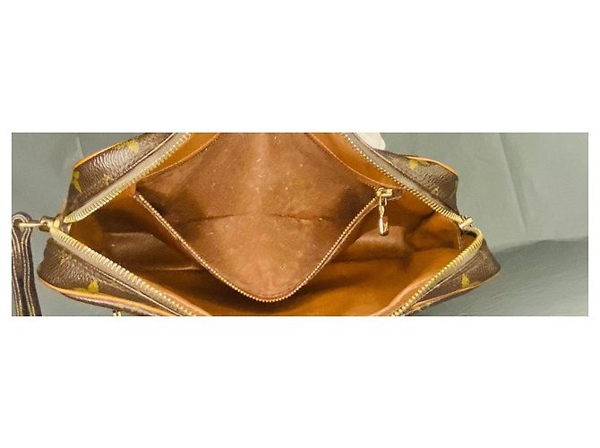 Louis Vuitton Marly Dragonne Pochette Monogram Marrone - vista 8