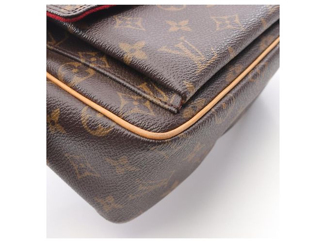 Borsa a Spalla Louis Vuitton Viva Cite PM Marrone - vista 9