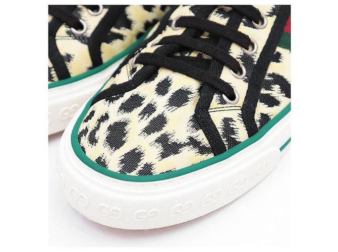 Sneaker in shearling goffrato Gucci GG Giallo - vista 2