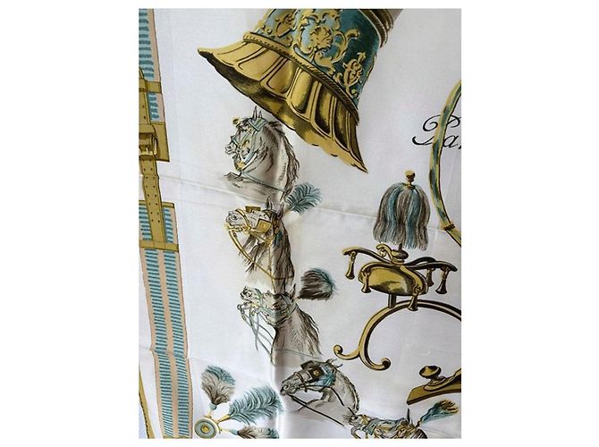 Foulard in seta Hermès Panache e Fantaisie verde e eggshell Bianco sporco - vista 3