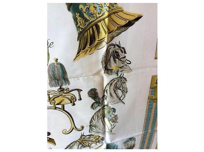 Foulard in seta Hermès Panache e Fantaisie verde e eggshell Bianco sporco - vista 4