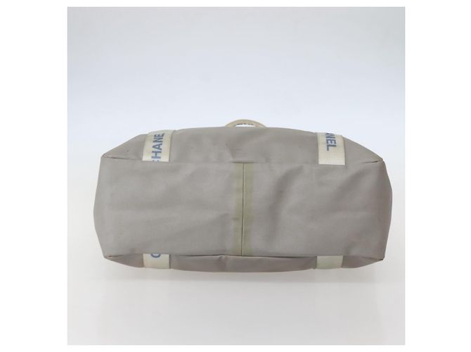 Chanel Borsa Tote in Nylon Grigio Argento CC Auth bs29478 Marrone - vista 5