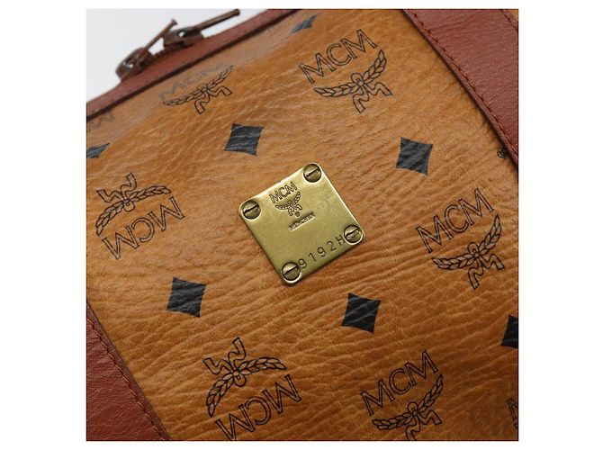 Borsa MCM Logogram Vicetos in pelle PVC marrone e oro Auth BA6052 D'oro - vista 12