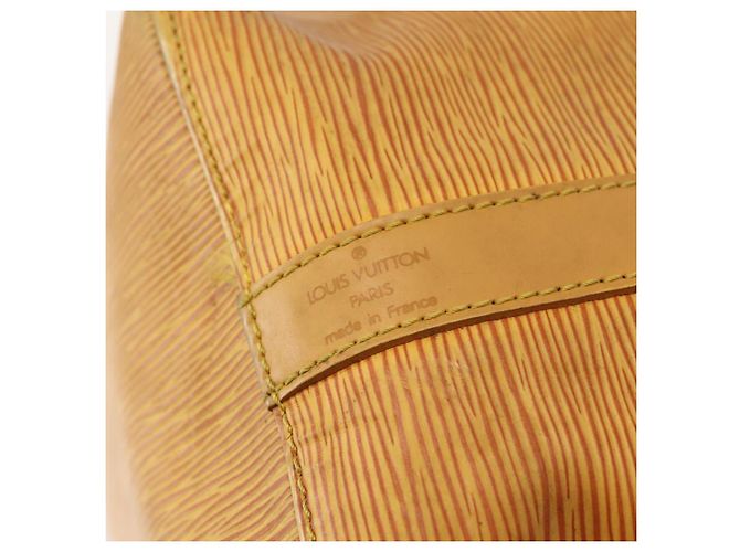Noe LOUIS VUITTON Borsa a Spalla Petit Noé Epi Gialla M44109 LV Auth BA5660 Giallo - vista 17