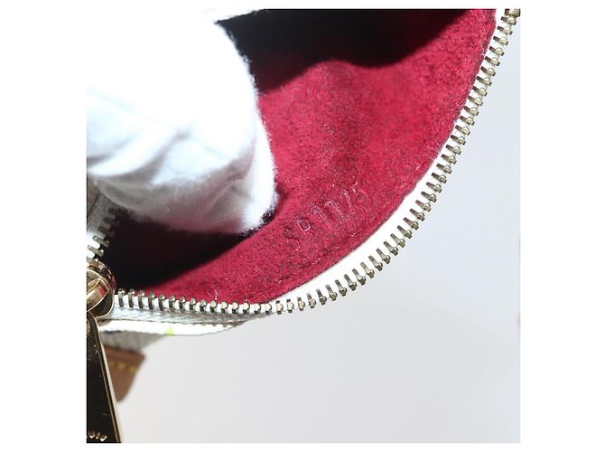LOUIS VUITTON Monogram Multicolor Berlango Coin Purse White M58028 Auth 142348V - view 11