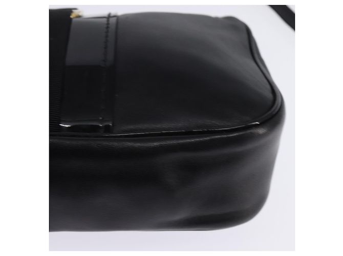 Borsa a Spalla Vala in Pelle Nera e Oro di Salvatore Ferragamo Auth bs29448 Nero D'oro - vista 14