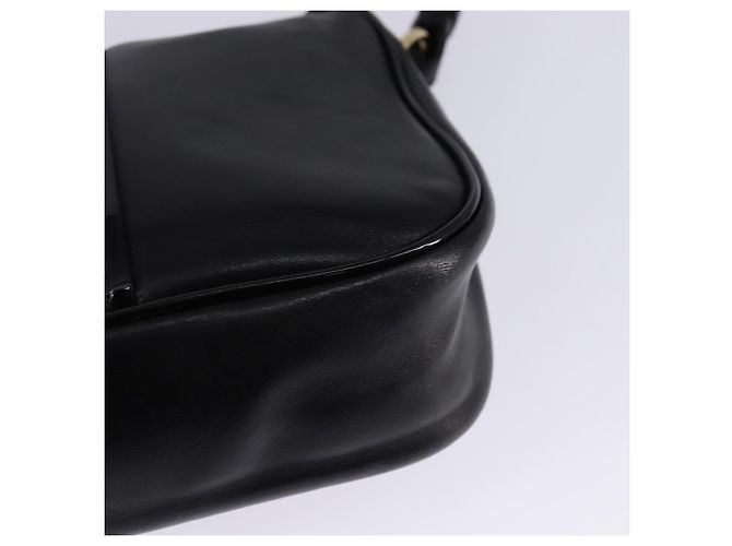 Borsa a Spalla Vala in Pelle Nera e Oro di Salvatore Ferragamo Auth bs29448 Nero D'oro - vista 16