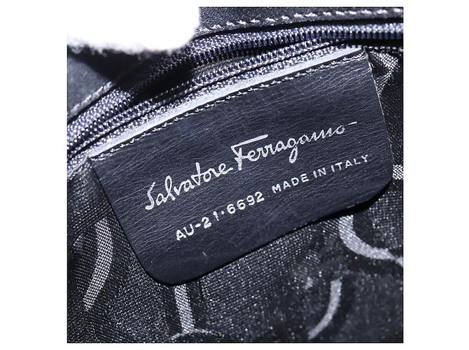 Borsa a Spalla Vala Chain in Tela Nera e Argento di Salvatore Ferragamo Auth BA5606 Nero - vista 12