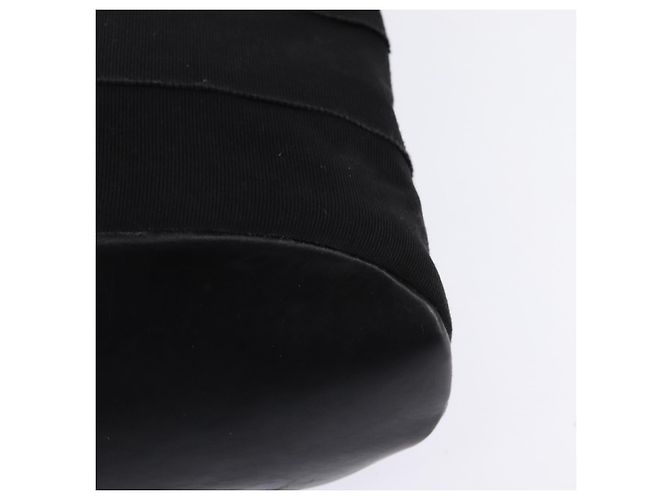 Borsa a Spalla Vala Chain in Tela Nera e Argento di Salvatore Ferragamo Auth BA5606 Nero - vista 16