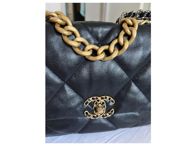 Borsa Chanel 19 Large in agnello nero - vista 12