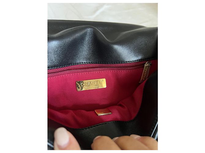 Borsa Chanel 19 Large in agnello nero - vista 4