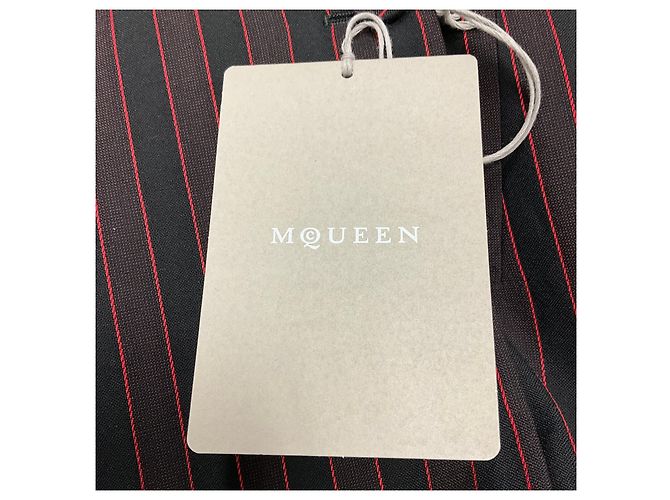 Chaleco de Lana Rayado Negro / Burdeos 2024 de Alexander McQueen - vista 5