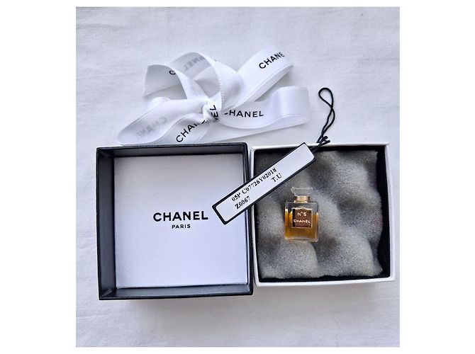 Chanel Nuovo - Bottiglia di profumo Cristal N°5 - con accessori originali D'oro Gold hardware - vista 3