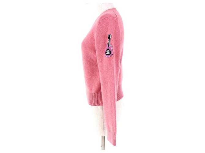 Cashmere-Strickpullover mit COCO-Gitarren-Patch von Chanel Pink - Ansicht 2
