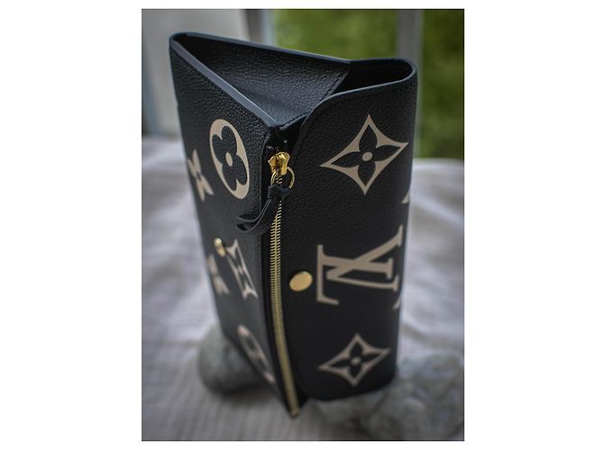 Portafoglio Louis Vuitton Emilie Monogram Giant Nero e Beige Monogramma - vista 11
