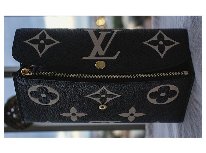 Portafoglio Louis Vuitton Emilie Monogram Giant Nero e Beige Monogramma - vista 12
