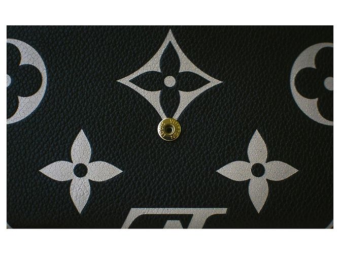 Portafoglio Louis Vuitton Emilie Monogram Giant Nero e Beige Monogramma - vista 3