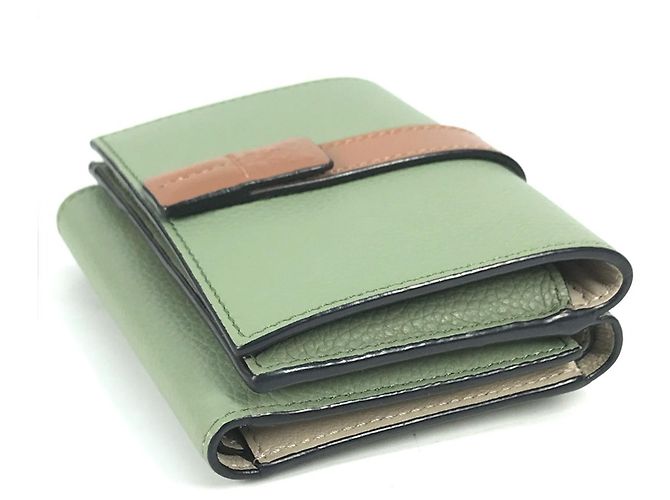 Billetera Vertical Pequeña Anagram LOEWE Castaño Verde - vista 4