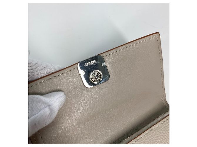 Loewe Anagram Vertical Wallet in Light Ghost Beige - view 10
