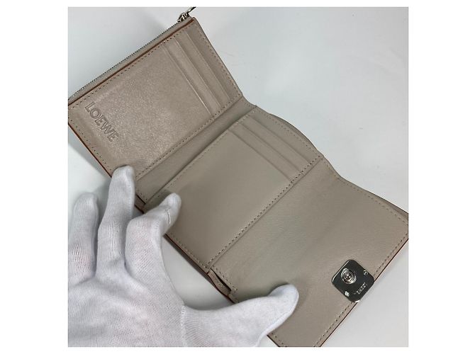Loewe Anagram Vertical Wallet in Light Ghost Beige - view 8