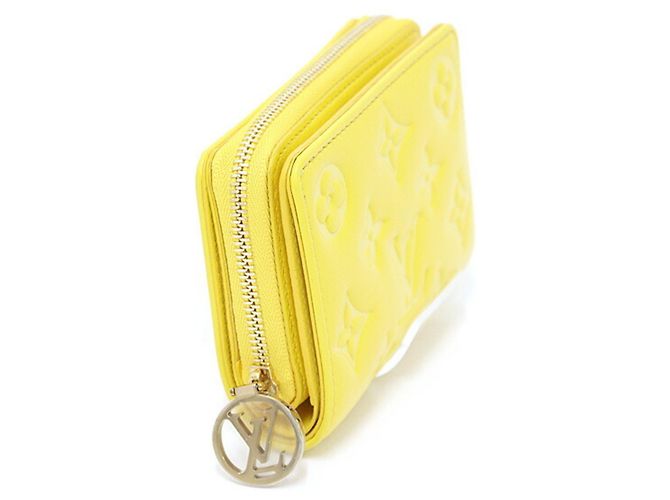Cartera Lou de Louis Vuitton Amarillo - vista 3
