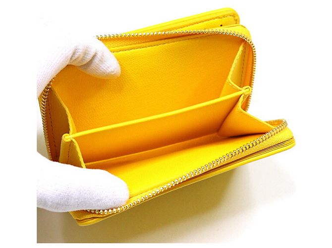 Cartera Lou de Louis Vuitton Amarillo - vista 4