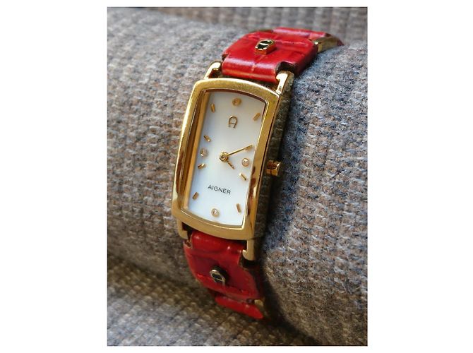 Montre à quartz pour femme plaquée or Aigner Cremona réf. A54200 Rouge Doré - vue 12