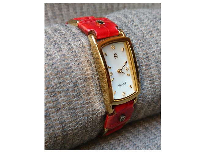 Montre à quartz pour femme plaquée or Aigner Cremona réf. A54200 Rouge Doré - vue 2