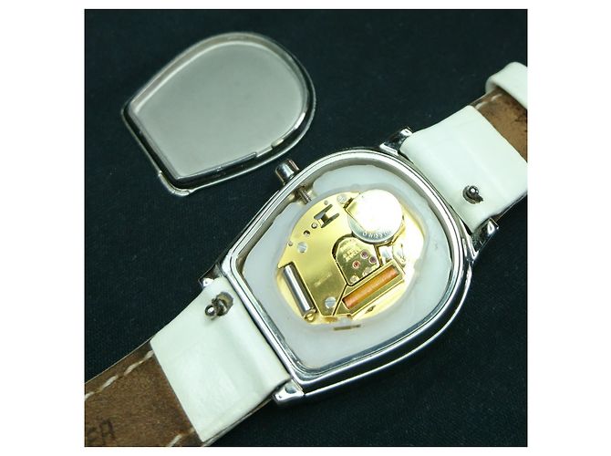 Aigner Amalfi Quarz Uhr Ref A32200 Swiss Made Silber Weiß - Ansicht 5