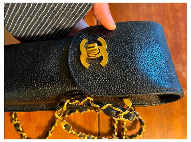 Set ombrello Chanel pelle caviar nero - vista 14