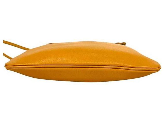 Hermès Aline Schultertasche aus gelbem Leder - Ansicht 5