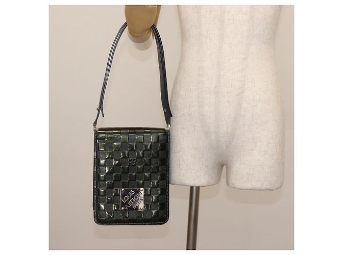 LOUIS VUITTON Sac Club Damier Vernis Vert Pétrole Bleu M92128 LV Auth BA5815 - vue 28