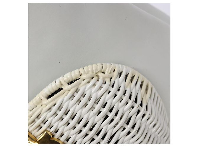 Borsa a mano Gancini in rattan bianco e oro Auth 141821 di Salvatore Ferragamo - vista 10