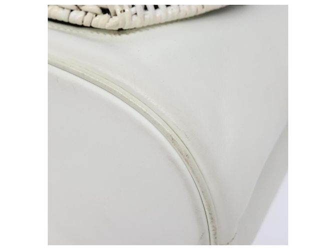 Borsa a mano Gancini in rattan bianco e oro Auth 141821 di Salvatore Ferragamo - vista 8