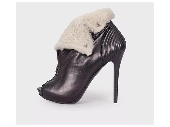 Bottines en cuir noir shearling Alexander McQueen Taille 39,5 - vue 2